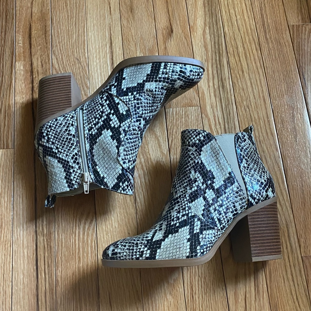 NIB MIA Snake Skin Bootie